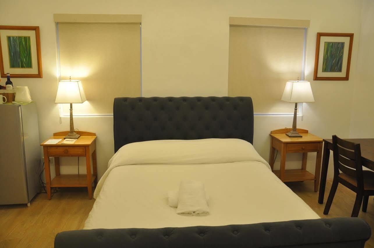 The Carmelence Lodge Tagaytay City Екстериор снимка