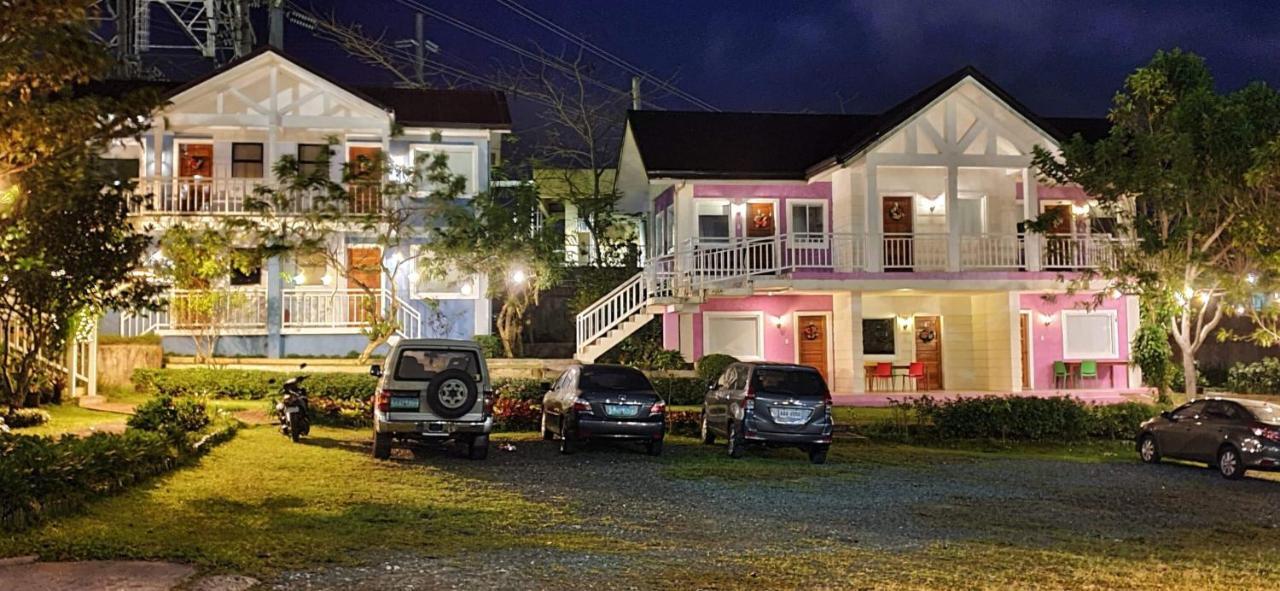 The Carmelence Lodge Tagaytay City Екстериор снимка