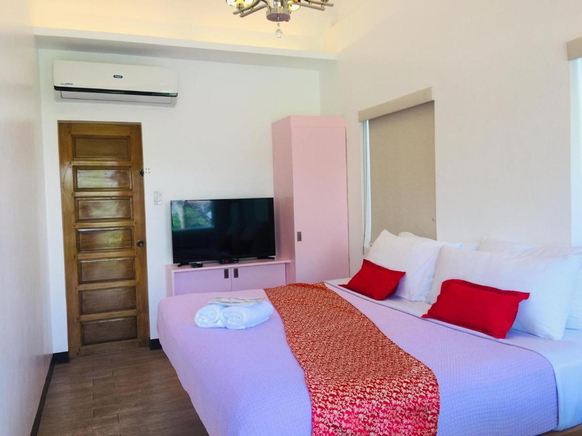 The Carmelence Lodge Tagaytay City Екстериор снимка