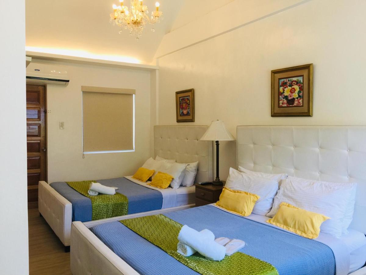 The Carmelence Lodge Tagaytay City Екстериор снимка