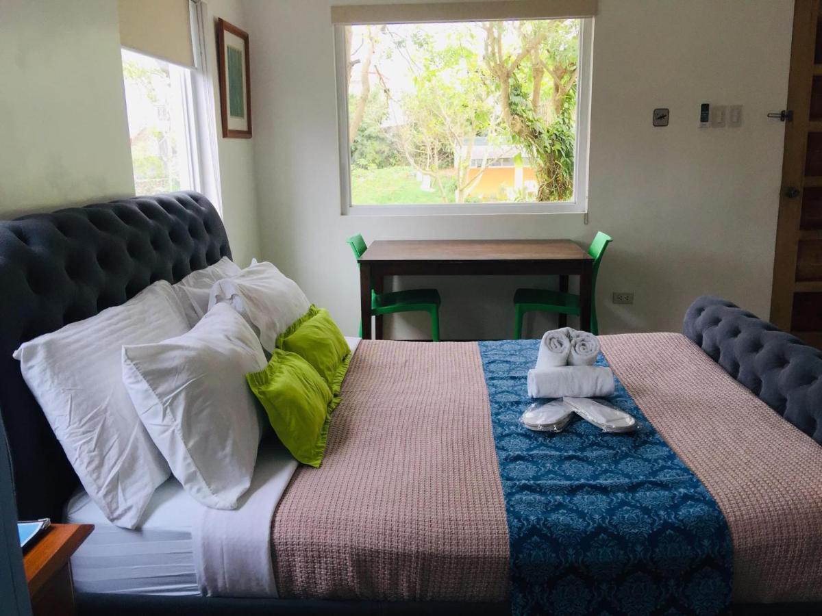 The Carmelence Lodge Tagaytay City Екстериор снимка