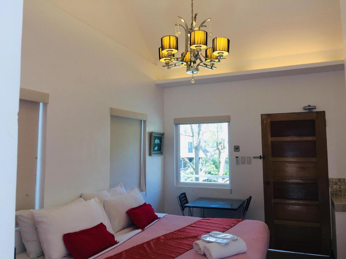 The Carmelence Lodge Tagaytay City Екстериор снимка